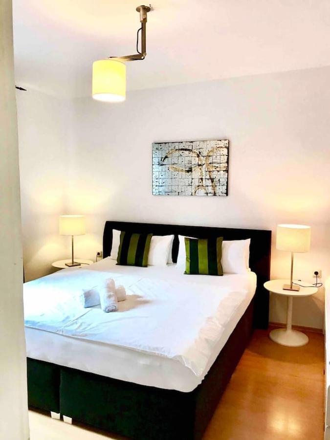 Schoene Grosse Wohnung 2 Schlafzimmer Bis 6 Pax Naehe Stadion Signal Iduna Dortmund Exterior photo