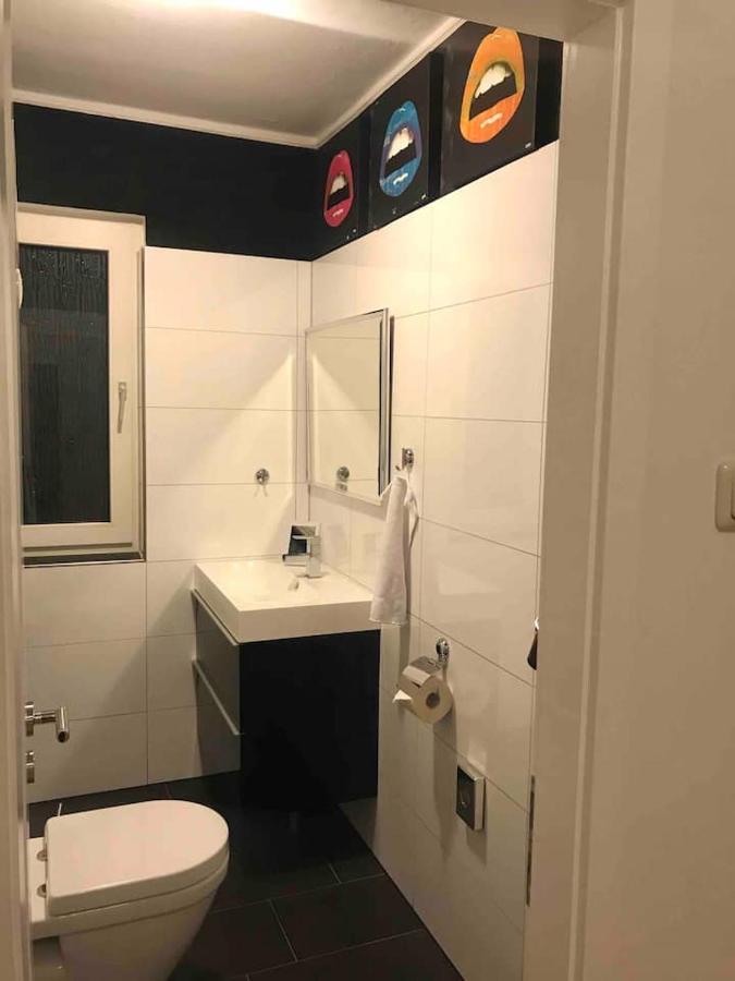 Schoene Grosse Wohnung 2 Schlafzimmer Bis 6 Pax Naehe Stadion Signal Iduna Dortmund Exterior photo